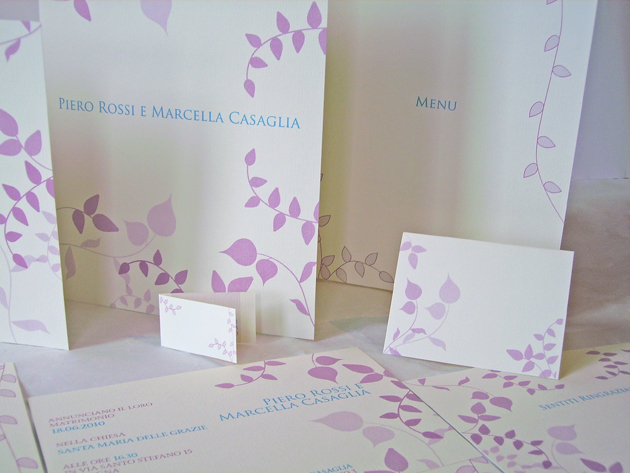 Partecipazioni di matrimonio con tralci di foglie