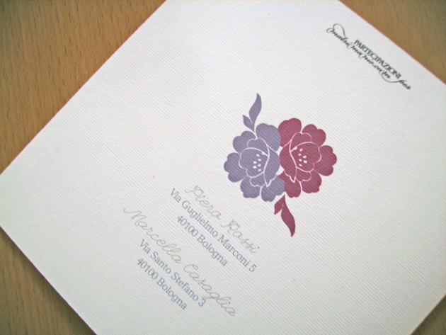 partecipazioni di matrimonio con rose scarlatte