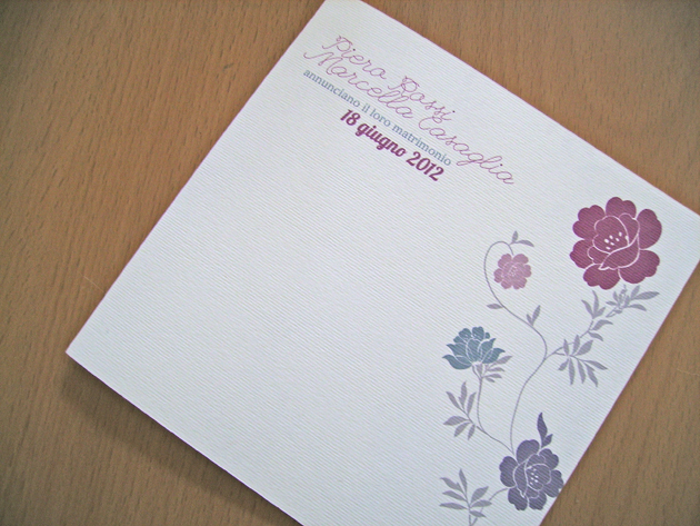 partecipazioni di matrimonio con rose scarlatte